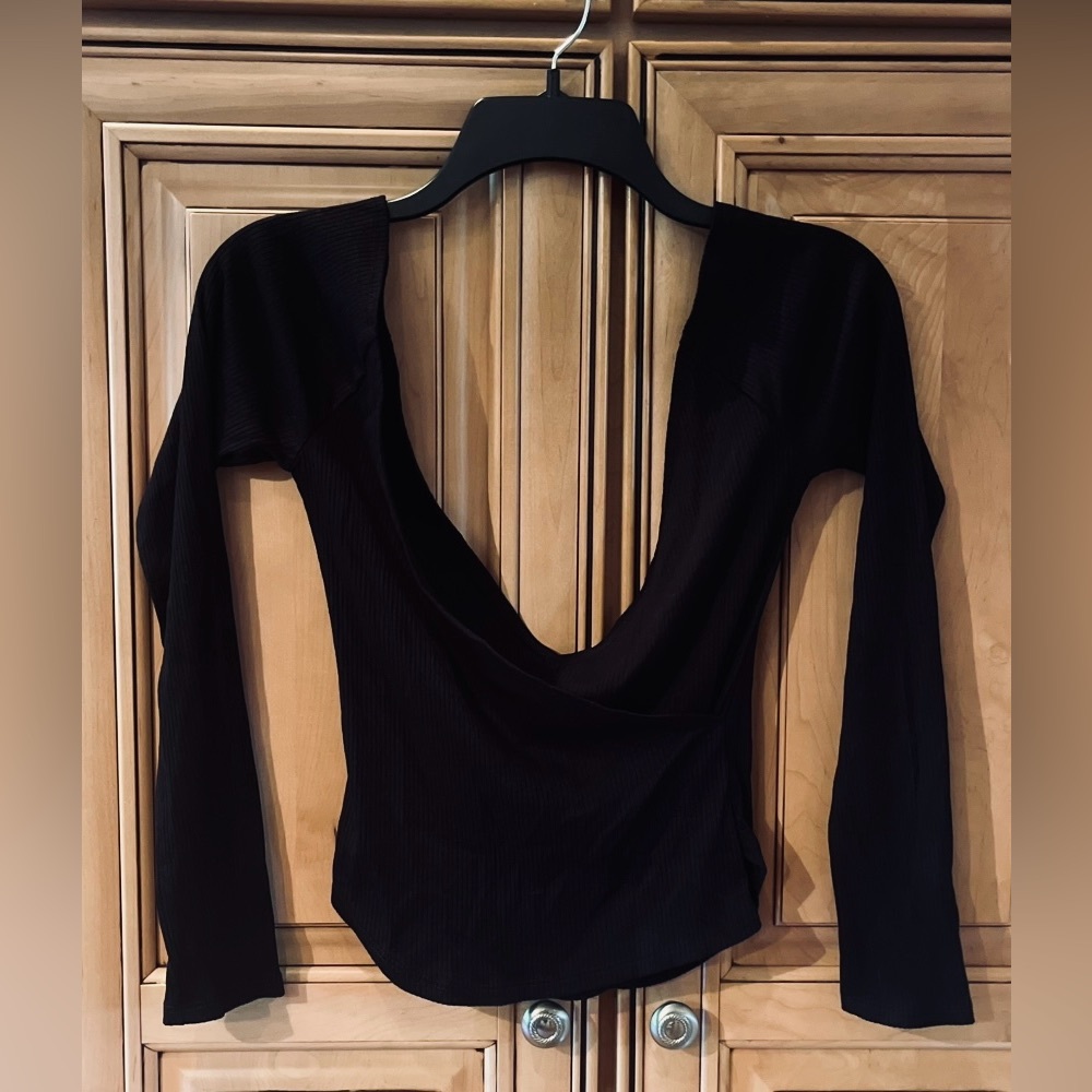 Project Social T Sample V-Neck Long Sleeve Top - Picture 2 of 9
